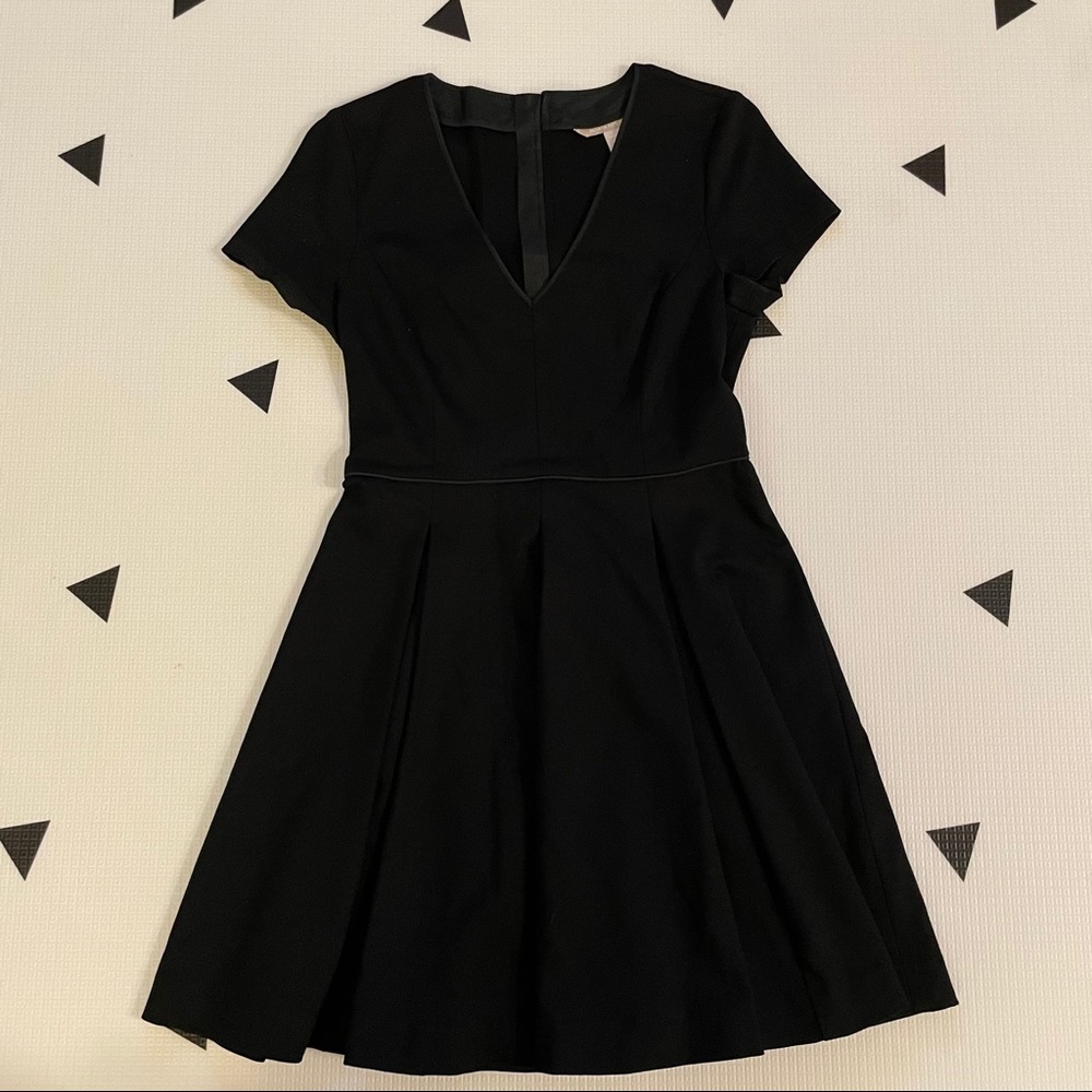 Banana Republic Fit & Flare Dress - 4P